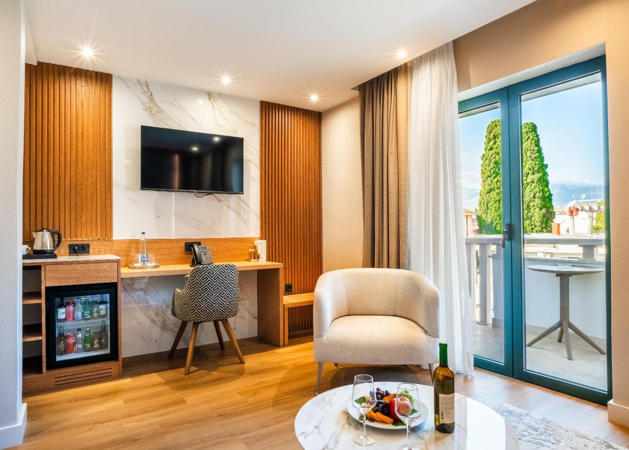 Boutique Hotel Villa Royal Тиват Екстериор снимка