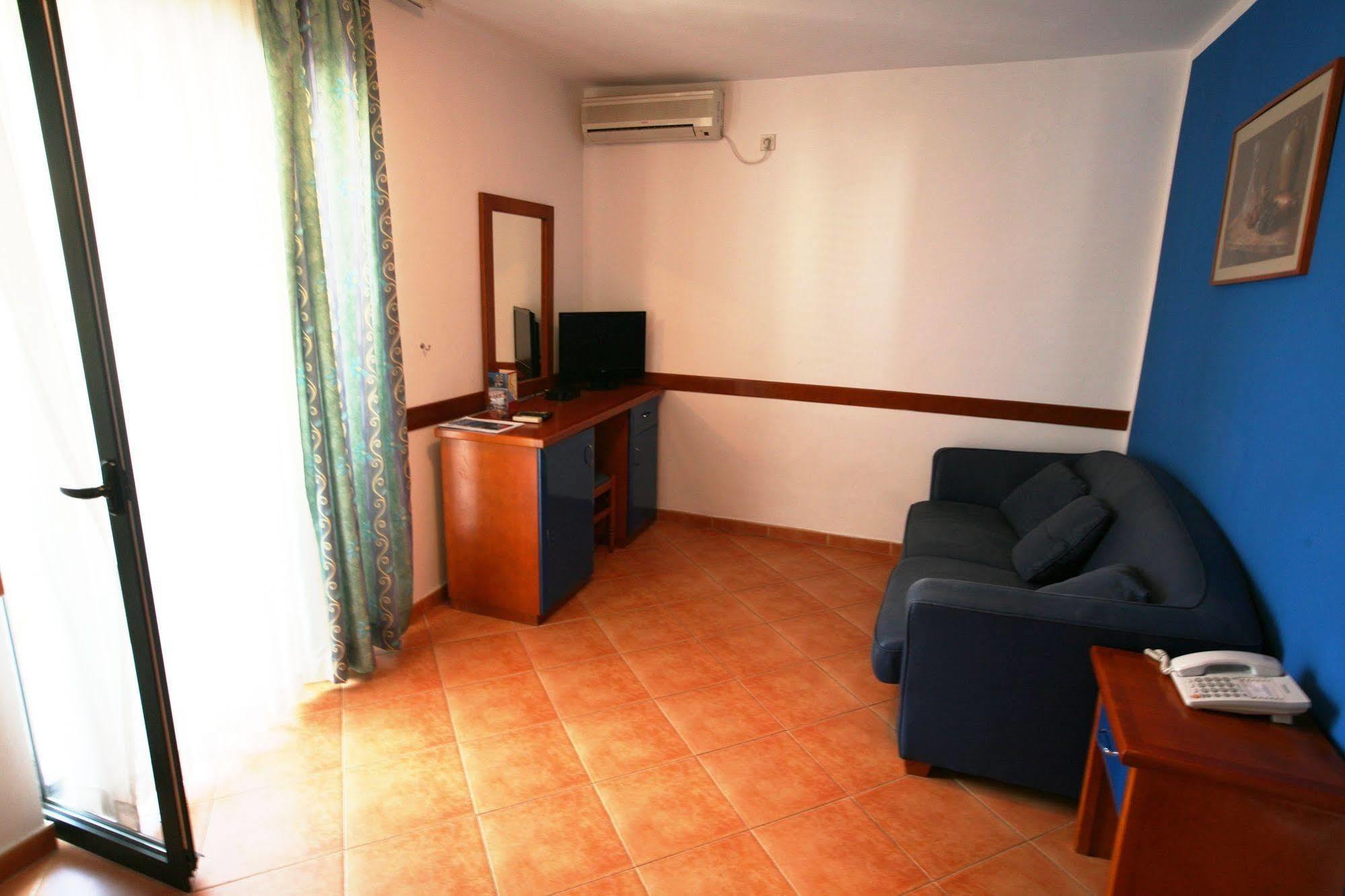 Boutique Hotel Villa Royal Тиват Екстериор снимка